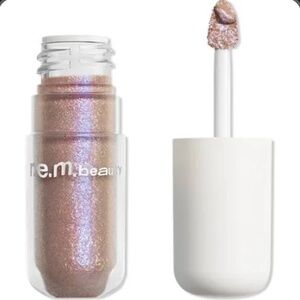 R.E.M. BEAUTY Midnight Shadows Lustrous Liquid Eyeshadow in Fembot